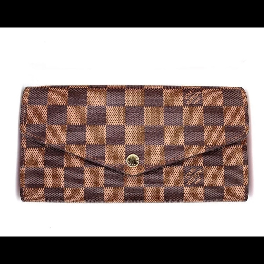 Authentic Louis Vuitton Sarah wallet